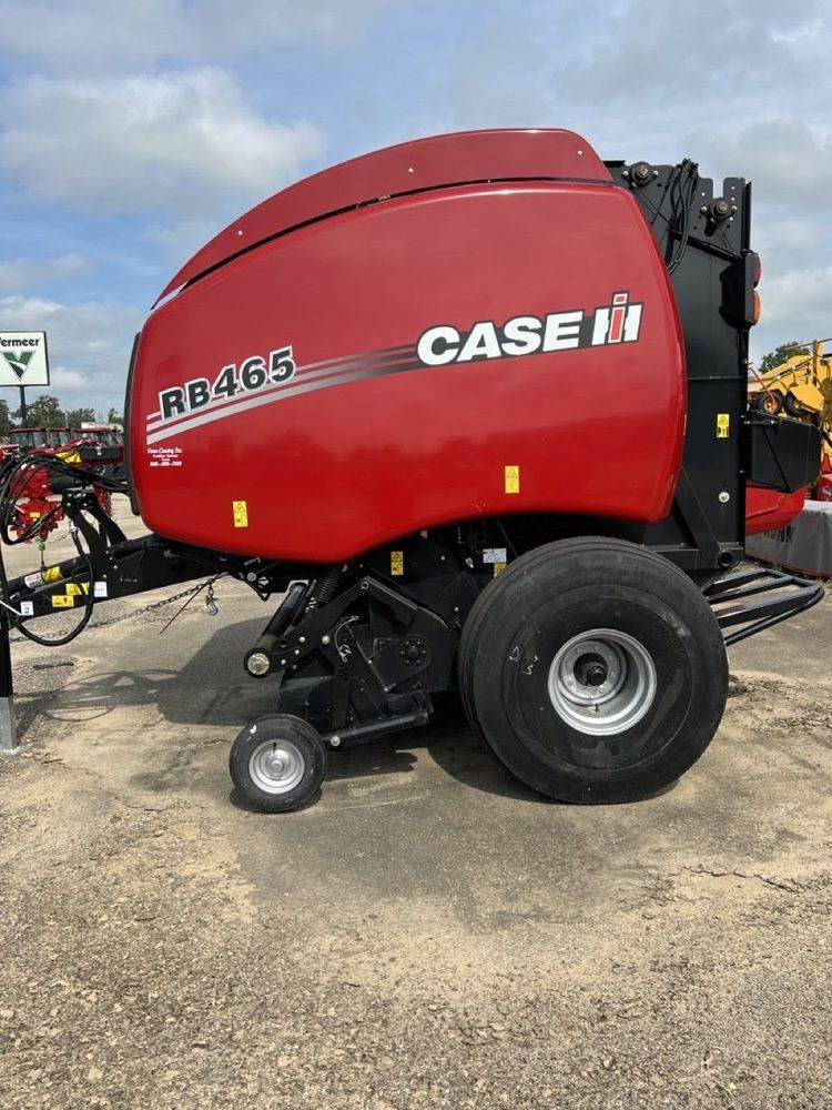 Case IH RB465 Premium Round Baler